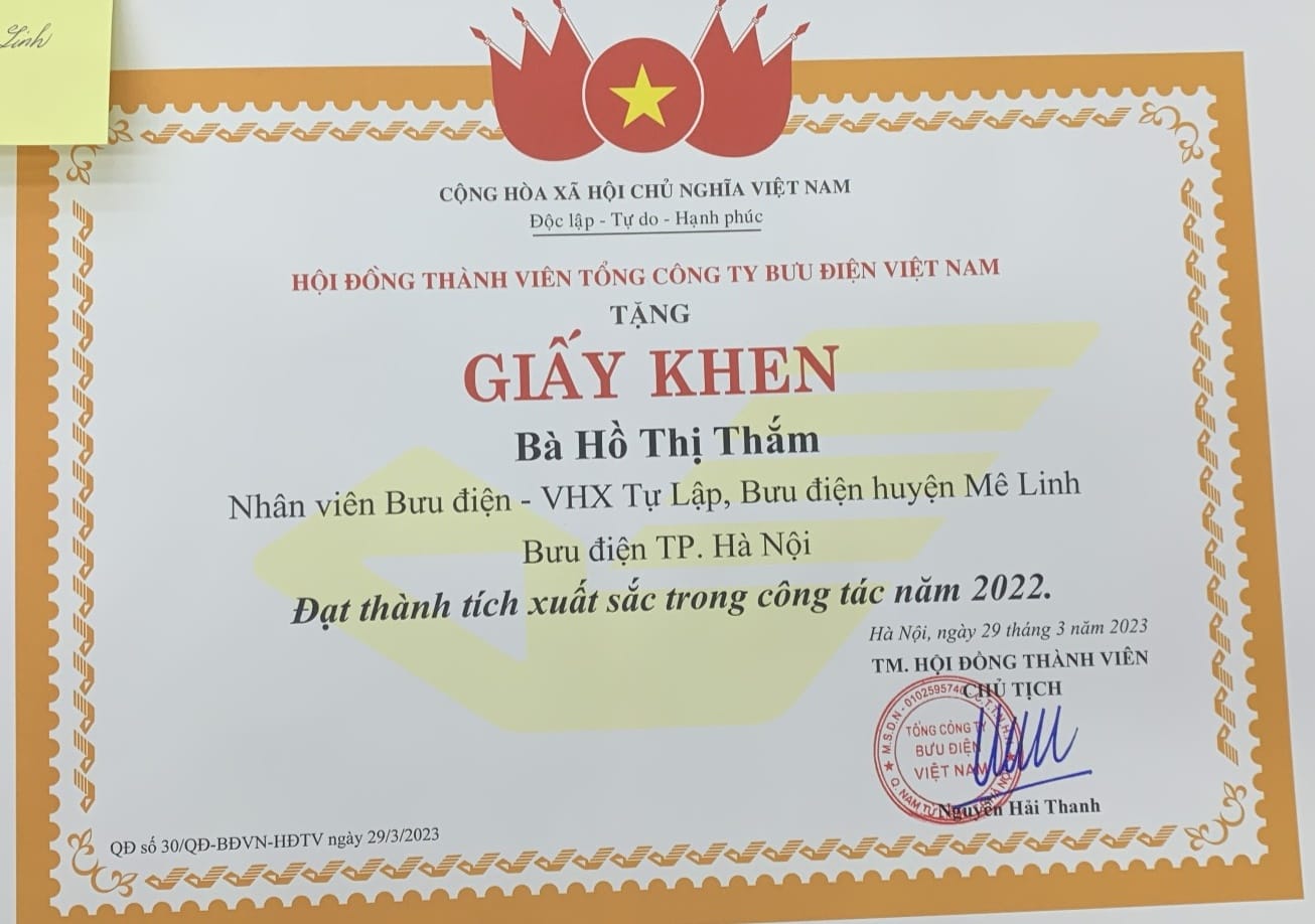 Cover Image for Hội đồng thành viên tổng công ty bưu điện việt nam tặng giấy khen bà Hồ Thị Thắm